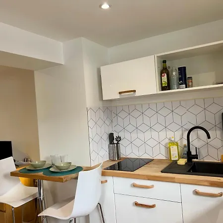 Totalement Neuf Beaumont Apartment